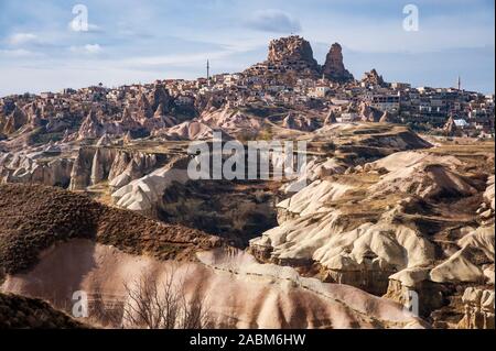 Das Dorf Uchisar in Kappadokien, Türkei Stockfoto