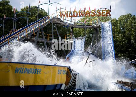 Riesenrad auf dem Impark Sommerfest im Olympiapark München. [Automatisierte Übersetzung] Stockfoto