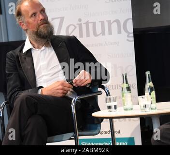 Michael Zirnstein in der Nacht des SZ-Autoren an der Bayerischen Akademie der Schönen Künste zum Thema: 'München unser Dorf mehr verrückt werden sollte". [Automatisierte Übersetzung] Stockfoto