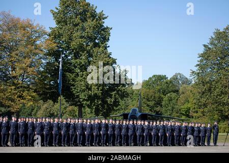 Soldaten an der abschließenden Appell der Officer Training auf dem Flugplatz Fürstenfeldbruck. [Automatisierte Übersetzung] Stockfoto