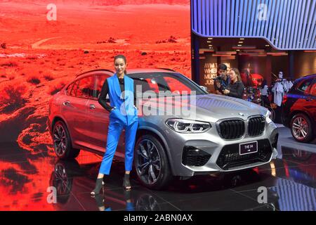 NONTHABURI - November 28: BMW X4 Auto auf Anzeige an der 36th Thailand International Motor Expo 2019 am 28. November 2019 der Nonthaburi, Thailand. Stockfoto