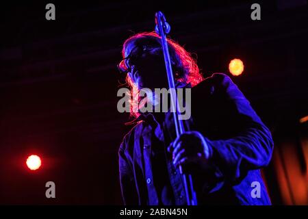 Mark Lanegan führt Live at Fabrique am 27. November 2019 in Mailand, Italien. Mark Lanegan ist eine US-amerikanische Alternative Rock Musiker und Sänger und Songwriter, Mitglied des Psychedelic Grunge band schreienden Bäume. Während seiner Zeit in der Band, Lanegan begann auch eine Low-key Solokarriere und veröffentlichte sein erstes Solo Album, die Wicklung Blatt, 1990. Seit 1990 ist er veröffentlichte eine weitere zehn (Solo) Studio Alben, sowie mehrere gemeinschaftliche Bemühungen, und hat kritische Anerkennung und moderaten wirtschaftlichen Erfolg erhalten. Stockfoto