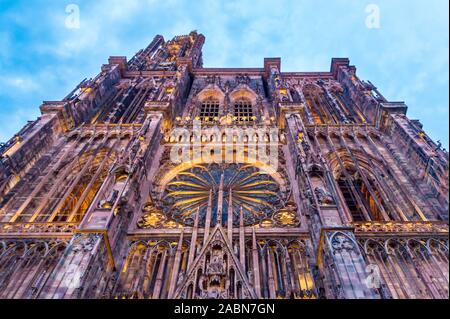 Kathedrale Notre Dame West Front, Straßburg, Elsass, Grand Est, Frankreich Stockfoto