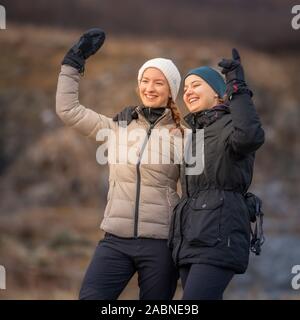 Menschen, die sich zu klettern, Mt Esja, Reykjavik, Island