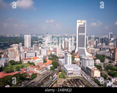 Kuala Lumpur, Malaysia, November 2019 - die Maybank Hauptsitz unter den Blick auf die Stadt Stockfoto