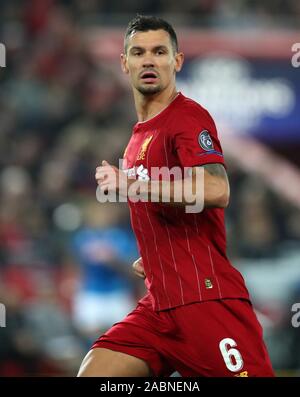 Anfield, Liverpool, Merseyside, UK. 27 Nov, 2019. UEFA Champions League Fußball, Liverpool gegen SSC Napoli; Dejan Lovren von Liverpool - Redaktionelle Verwendung Credit: Aktion plus Sport/Alamy leben Nachrichten Stockfoto