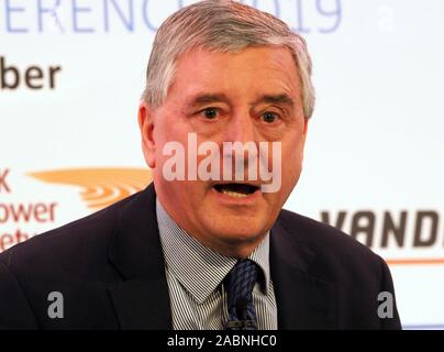 London, Großbritannien. 28 Nov, 2019. AOA-Konferenz London UK, Jim Fitzpatrick, ehemaliger Minister für Zivilluftfahrt. AOA-Konferenz London UK. Bild von Geoff Moore Credit: Dorset Media Service/Alamy leben Nachrichten Stockfoto