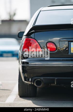 Kiew-28 JULI, 2019: JDM Car Show outdoor. Getunten Japanischen drift Autos Expo im Sommer. Benutzerdefinierte Lexus GS auf abgesenkt Räder Stockfoto