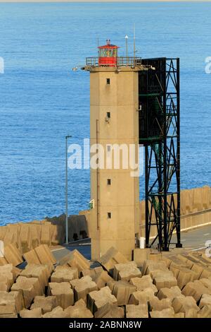 Osten Breakwater Leuchtturm, Hafen von Zeebrugge, Flandern, Belgien, Europa Stockfoto