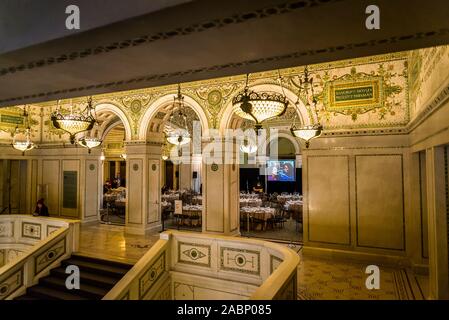 Preston Bradley Hall in Chicago Cultural Center, ein Wahrzeichen der Stadt, eröffnet im Jahre 1897, Chicago, Illinois, USA Stockfoto