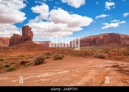 Roten Felsen des Monument Valley. Navajo Tribal Park Landschaft, Utah/Arizona, USA Stockfoto