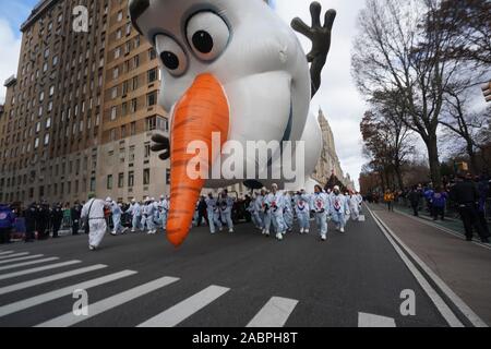 November 28, 2019, New York, NY, USA: Macy's Thanksgiving Day Parade am 28. November 2019 in New York. (Bild: © Bryan Smith/ZUMA Draht) Stockfoto