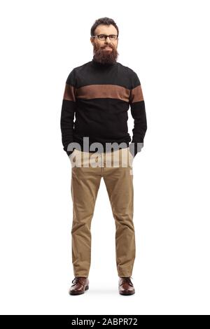 Volle Länge Portrait eines bärtigen Mann in einem rollkragen pullover auf weißem Hintergrund posiert Stockfoto
