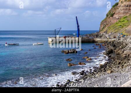 Pier auf der Cascade Bay wo monatliche Lieferungen für 1700 oder so Inselbewohner gelandet sind. Norfolk Island, Australien Stockfoto