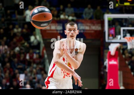 Belgrad, Serbien. 28 Nov, 2019. Borisa Simanic von Crvena Zvezda mts Belgrad den Ball. Credit: Nikola Krstic/Alamy leben Nachrichten Stockfoto