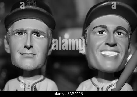Close-up Stan Musial & Rot Schoendienst St Louis Cardinals Baseball Bobbleheads Stockfoto