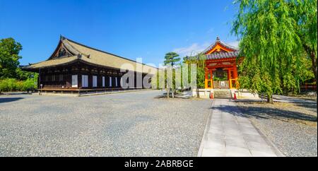 Kyoto, Japan - Oktober 10, 2019: Blick auf die Sanjusangen-Tempel in Kyoto, Japan Stockfoto