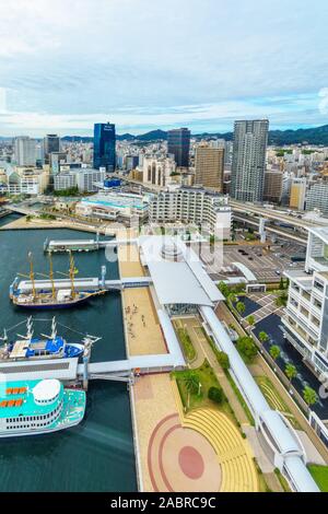 Kobe, Japan - Oktober 11, 2019: Blick auf den Hafen und die Stadt, in Kobe, Japan Stockfoto
