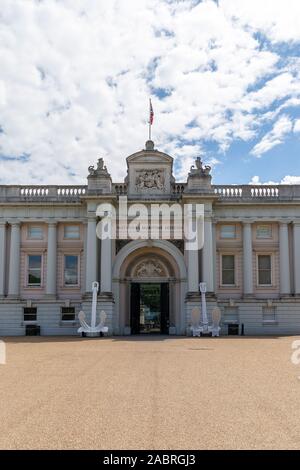 LONDON, ENGLAND - Mai 28, 2019: Historische National Maritime Museum in Greenwich, London, England Stockfoto