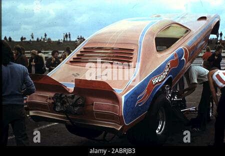 Santa Pod Race Track - Paula Murphy STP Mustang "HoundDog" Foto auf Rennstrecke von Harry in England 1978 Stockfoto