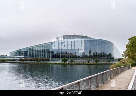 Gebäude Louise Weiss, von Architecture-Studio, 1999, Sitz des Europäischen Parlaments, Straßburg, Elsass, Grand Est, Frankreich Stockfoto