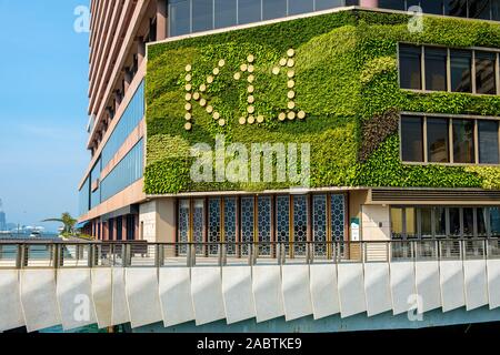 Hong Kong, China - 07. November 2019: K 11 Museen ist ein Einzelhandels- und Arts Complex in der Tsim Sha Tsui Promenade vor der Victoria Hafen entfernt Stockfoto