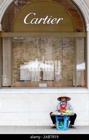 Trang Tien Plaza, Luxus Kaufhaus. Cartier. Hanoi. Vietnam. Stockfoto