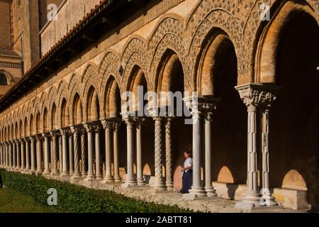 Italien, Sizilien, Balestrate, Norman katholische Kathedrale von Monreale, erbaut von Wilhelm II (Duomo di Monreale, 12. Jahrhundert), die Klöster Stockfoto