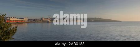 Panoramablick auf die Bucht von Whitmore, Barry Island von Brüdern. 28.12.2019. Bitte Quelle: Phillip Roberts Stockfoto