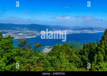 Blick auf die Landschaft vom Gipfel des Mount Misen, in Miyajima (itsukushima) Island, Japan Stockfoto