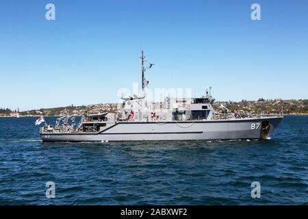 HMAS "yarra", ein minehunter mit der Royal Australian Navy, vor der Küste von Manly, Sydney, Australien Stockfoto