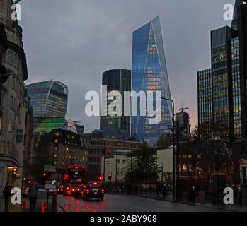 Skyline der Stadt London, von Leadenhall Street, Büros, Wolkenkratzer, Architektur, in der Abenddämmerung, London, England, Großbritannien, EC3A 8BN Stockfoto