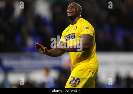 Adebayo Akinfenwa der Wycombe Wanderers Gesten der Ipswich Town Fans bei Time - Ipswich Town v Wycombe Wanderers, Sky Bet League One, Portman Road, Ipswich, Großbritannien - 26 November 2019 Editorial nur verwenden - DataCo Einschränkungen Stockfoto