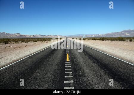 Straße im Death Valley Nevada USA Stockfoto