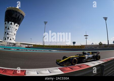 ABU DHABI, VAE - November 29, 2019: Renault Sport F1-Team die deutschen Fahrer Nico Hulkenberg konkurriert im ersten Training der Abu Dhabi F1 Grand Prix auf dem Yas Marina Circuit in Abu Dhabi. Stockfoto
