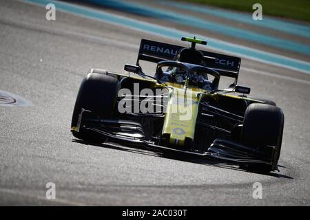 ABU DHABI, VAE - November 29, 2019: Renault Sport F1-Team die deutschen Fahrer Nico Hulkenberg konkurriert im ersten Training der Abu Dhabi F1 Grand Prix auf dem Yas Marina Circuit in Abu Dhabi. Stockfoto