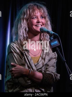 BALA CYNWYD, PA, USA - Oktober 09, 2019: Britische Singer-Songwriter LION Besuche Radio 104.5 Performance Theater. Stockfoto