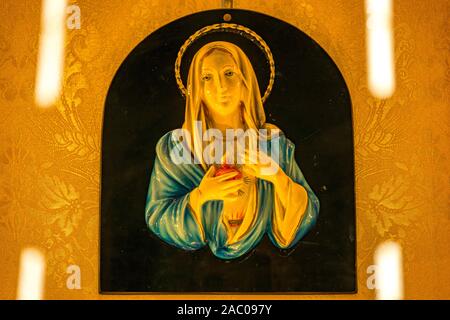 Madonnenbild der Wallfahrtskirche Santuario della Madonna delle Lacrime, Syrakus, Sizilien, Italien, Europa | Madonna Bild, Wallfahrtskirche Santu Stockfoto