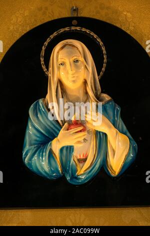 Madonnenbild der Wallfahrtskirche Santuario della Madonna delle Lacrime, Syrakus, Sizilien, Italien, Europa | Madonna Bild, Wallfahrtskirche Santu Stockfoto