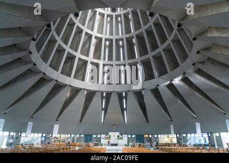 Innenraum der Wallfahrtskirche Santuario della Madonna delle Lacrime, Syrakus, Sizilien, Italien, Europa | Wallfahrtskirche Santuario della Madonn Stockfoto