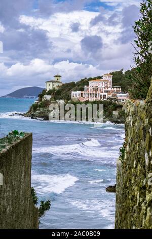 Castiglioncello, Baia del Quercetano - Blick auf die Tyrrhenische Küste in der Toskana. Italien Stockfoto