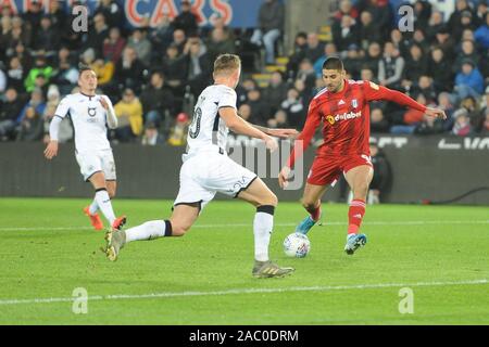 Swansea, Wales, UK. 29 Nov, 2019. Aleksandar Mitrovic von Fulham erzielt sein Seiten 2. Ziel der Sky Bet Championship Match zwischen Swansea City und Fulham in der Liberty Stadium, Swansea am Freitag, 29. November 2019. (Credit: Jeff Thomas | MI Nachrichten) Redaktionelle Verwendung. Credit: MI Nachrichten & Sport/Alamy leben Nachrichten Stockfoto