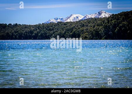 Querformat von Laguna Patagüa im Nationalpark Los Arrayanes, Villa La Angostura, Patagonien, Argentinien Stockfoto