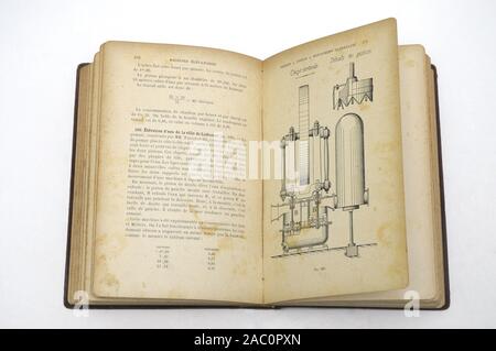 Gegenstand, altes Buch der Hydraulikmaschinen Stockfoto