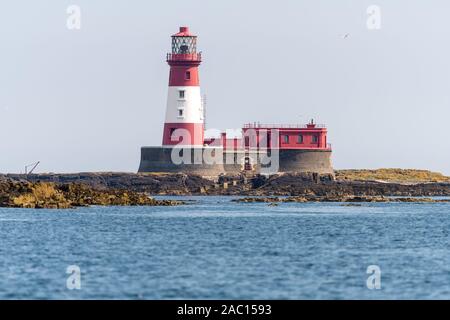 Longstone Lighthouse auf der äußeren Insel Farne in Longstone. Erbaut im Jahr 1826 und immer noch ein aktives Lichthaus Stockfoto