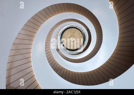 Doppelhelix Treppe an der UTS in Sydney, Australien Stockfoto