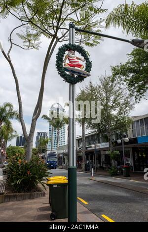 Weihnachtsschmuck in Takapuna bei Auckland, Nordinsel, Neuseeland. Aotearoa Stockfoto