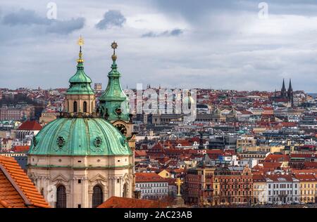 Luftbild der Innenstadt. Prag Stockfoto
