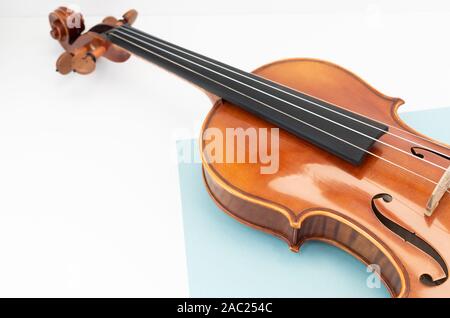 Violine harmonischen Tabelle hohe Betrachtungswinkel Nahaufnahme Stockfoto