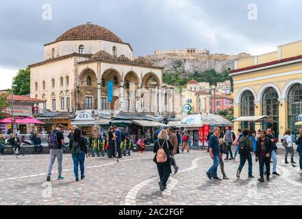 4 Nov 2019 - Athen, Griechenland. Tzistarakis osmanische Moschee in Monastiraki Platz im Zentrum von Athen. Stockfoto